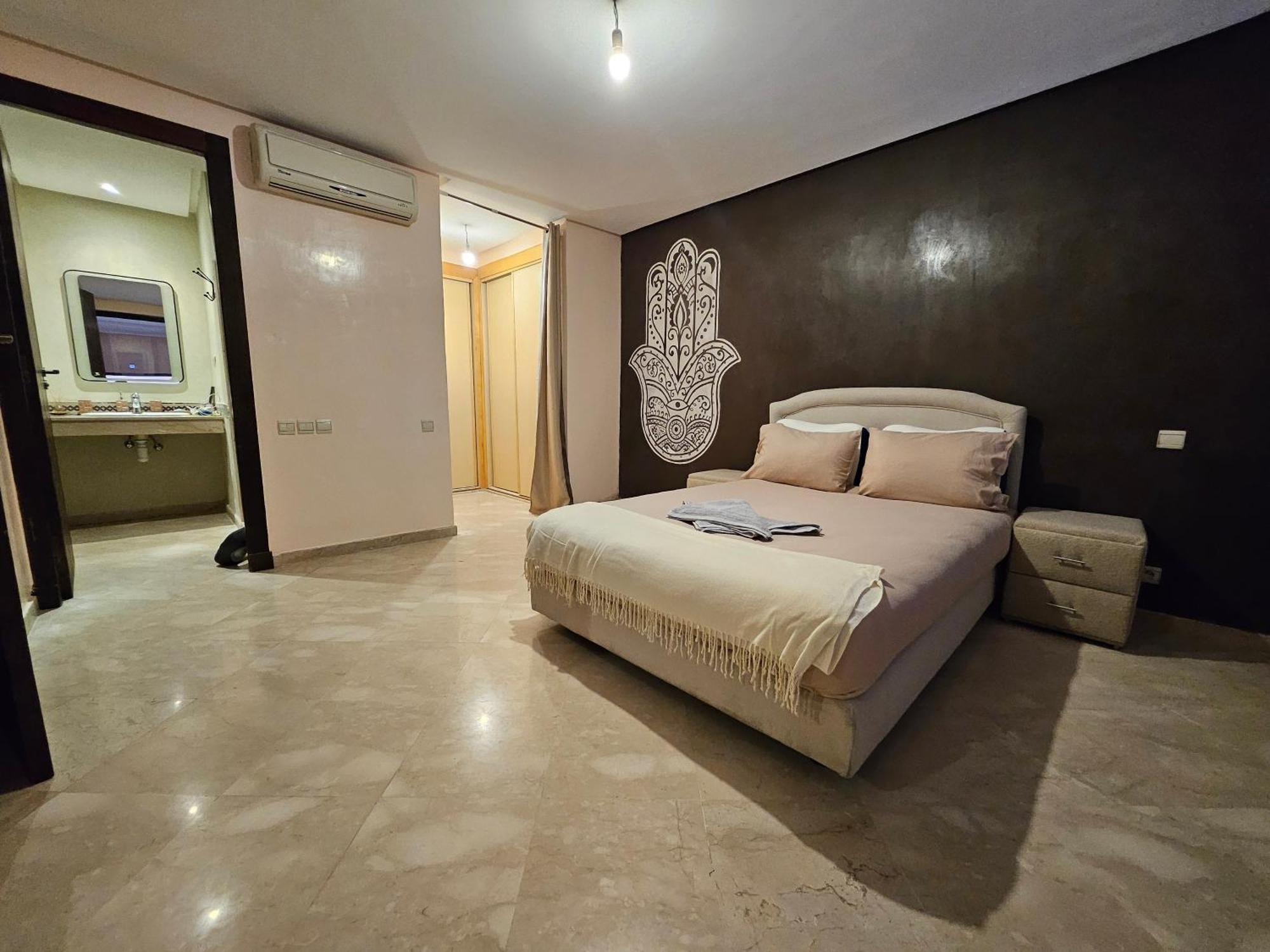 Charmant Duplex Au Coeur De Gueliz, Quartier Haut De Gamme De Marrakech มาร์ราเกช ภายนอก รูปภาพ