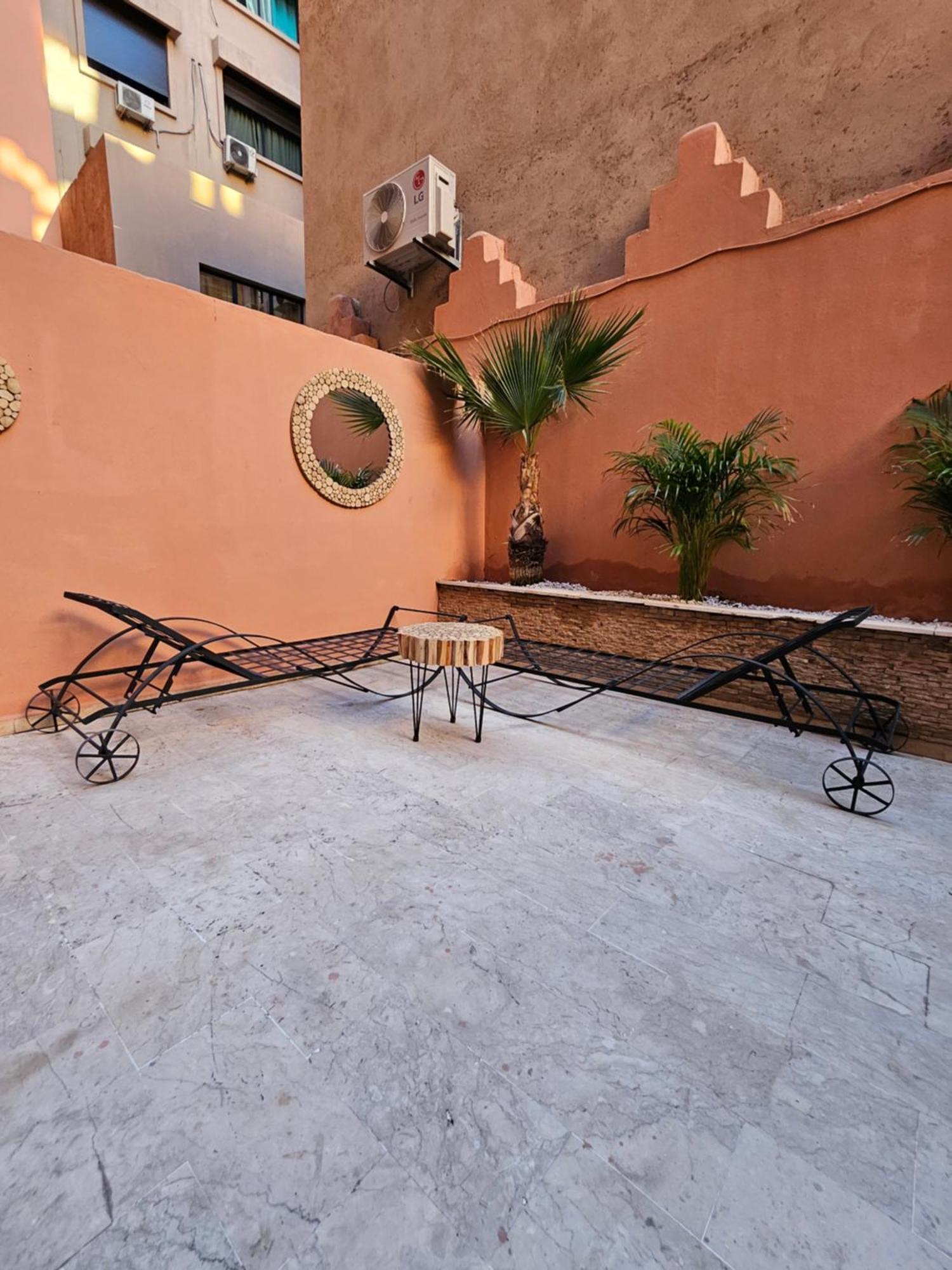 Charmant Duplex Au Coeur De Gueliz, Quartier Haut De Gamme De Marrakech มาร์ราเกช ภายนอก รูปภาพ