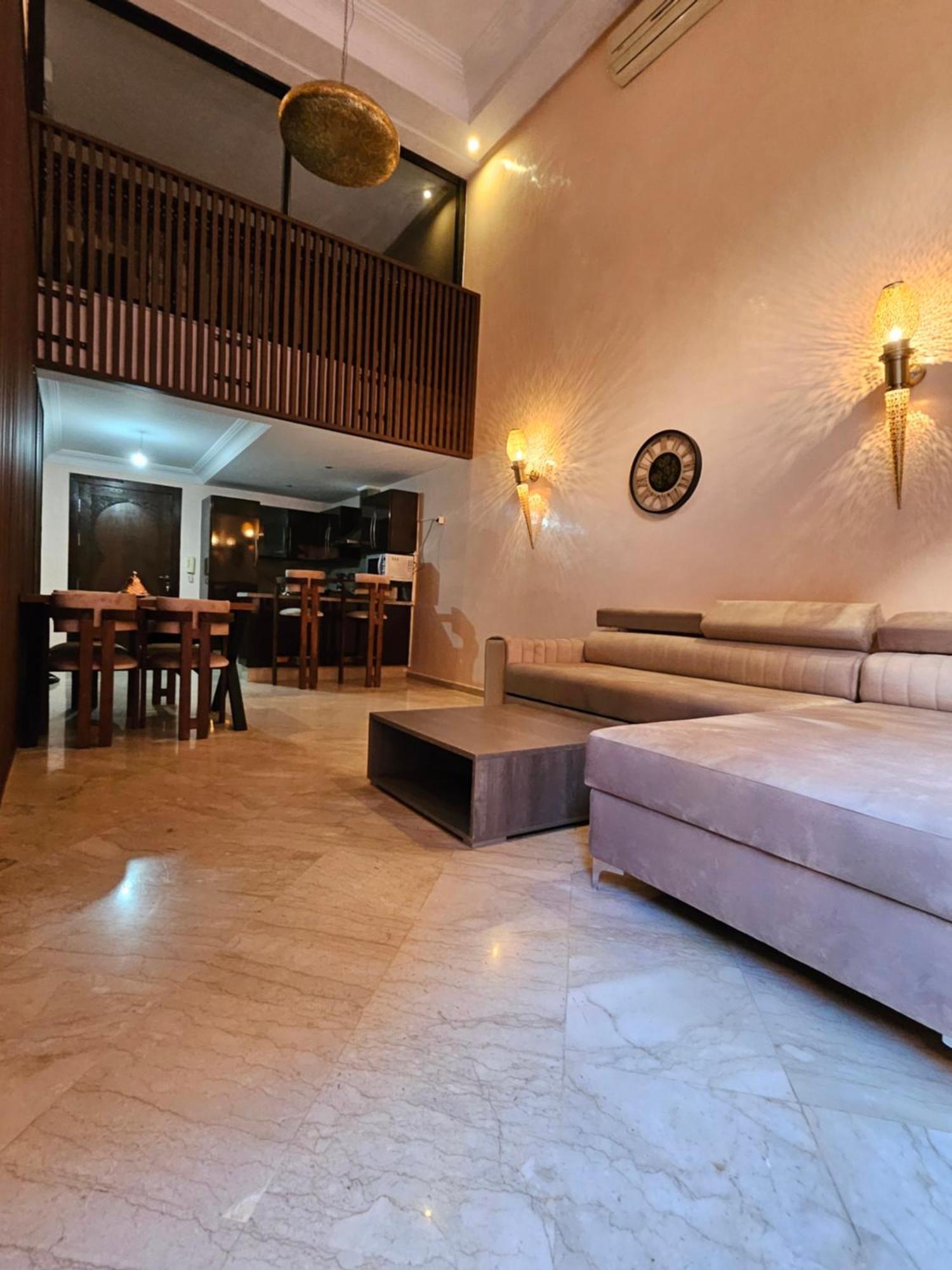 Charmant Duplex Au Coeur De Gueliz, Quartier Haut De Gamme De Marrakech มาร์ราเกช ภายนอก รูปภาพ