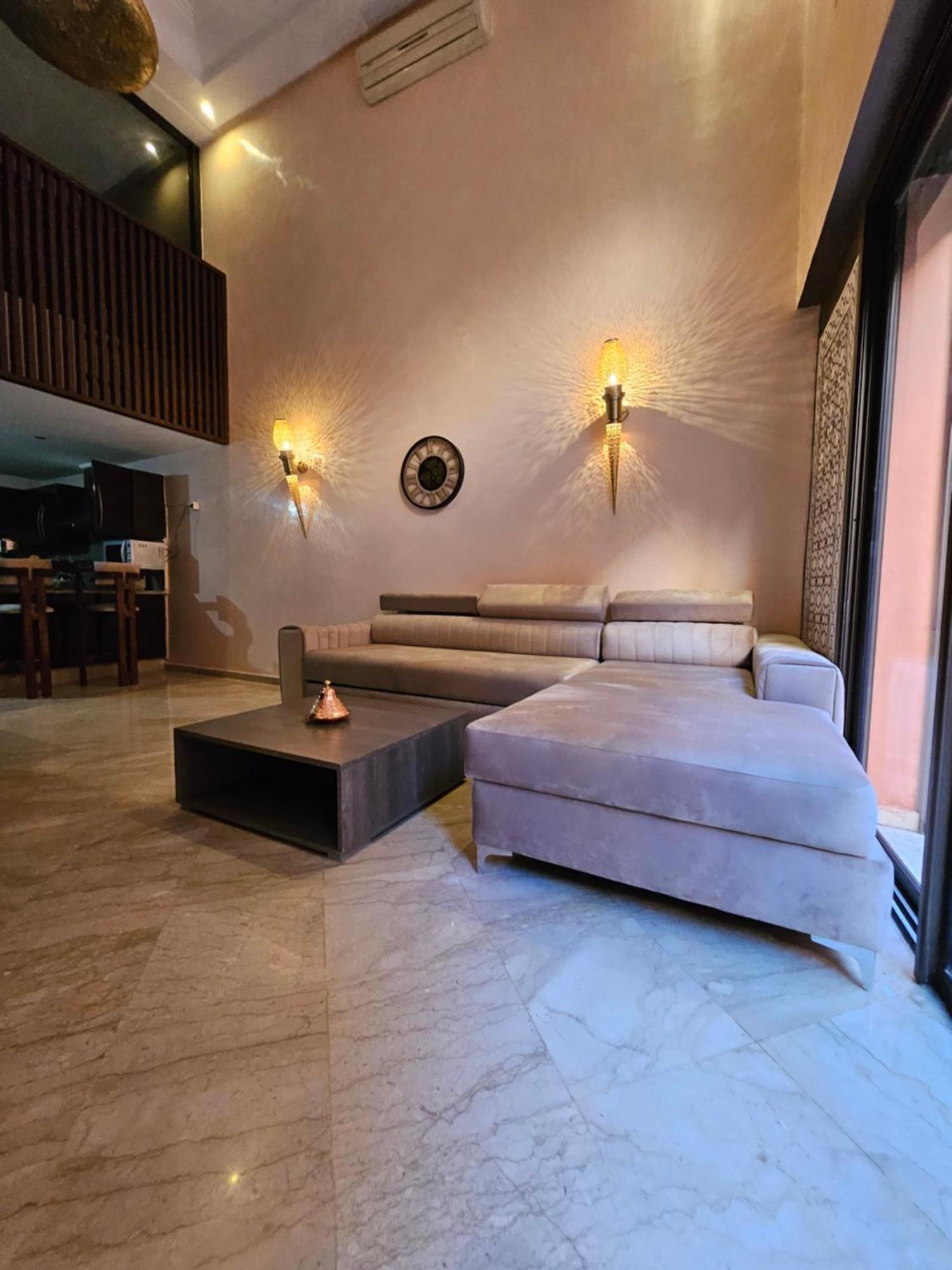 Charmant Duplex Au Coeur De Gueliz, Quartier Haut De Gamme De Marrakech มาร์ราเกช ภายนอก รูปภาพ