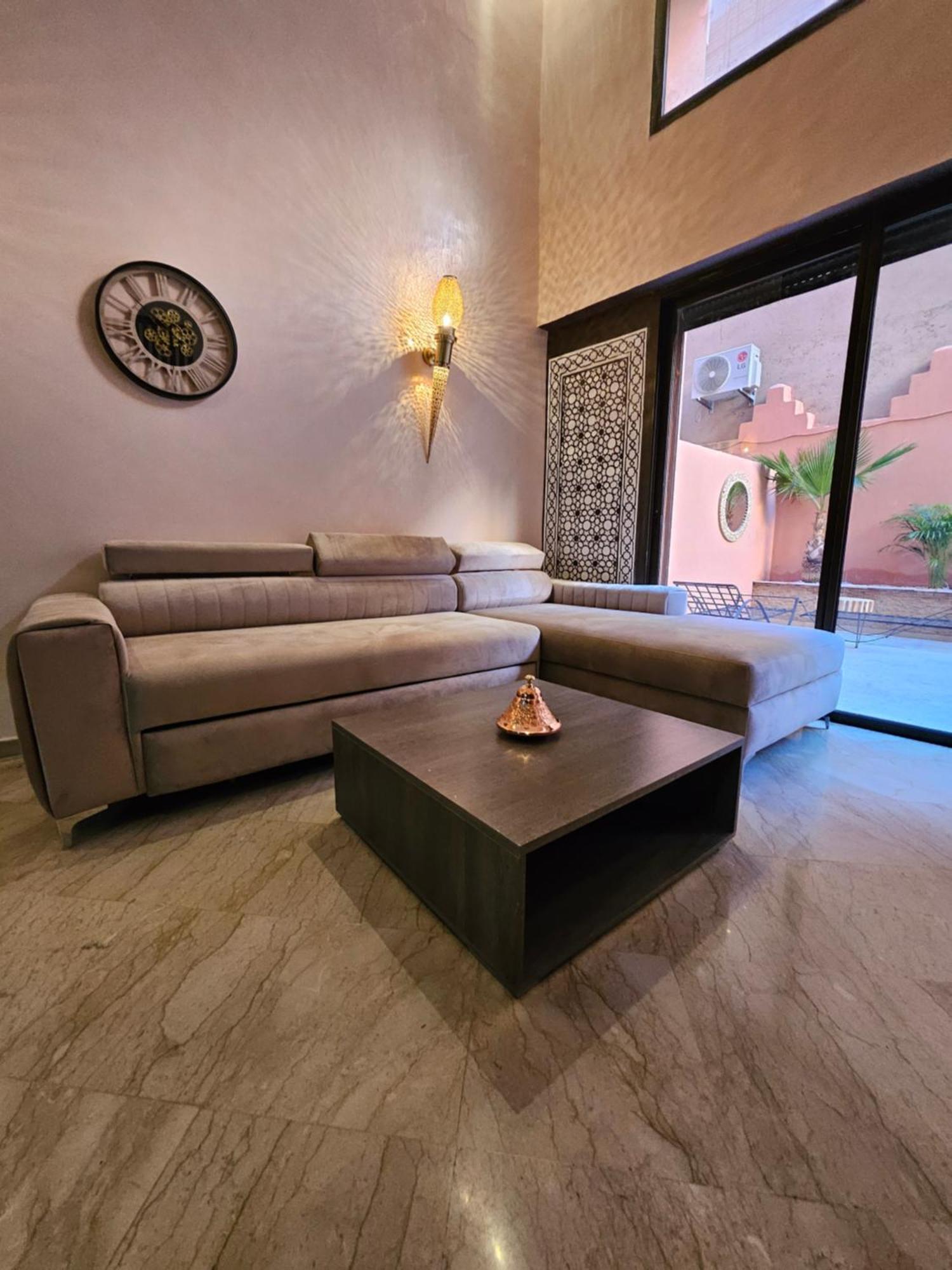 Charmant Duplex Au Coeur De Gueliz, Quartier Haut De Gamme De Marrakech มาร์ราเกช ภายนอก รูปภาพ