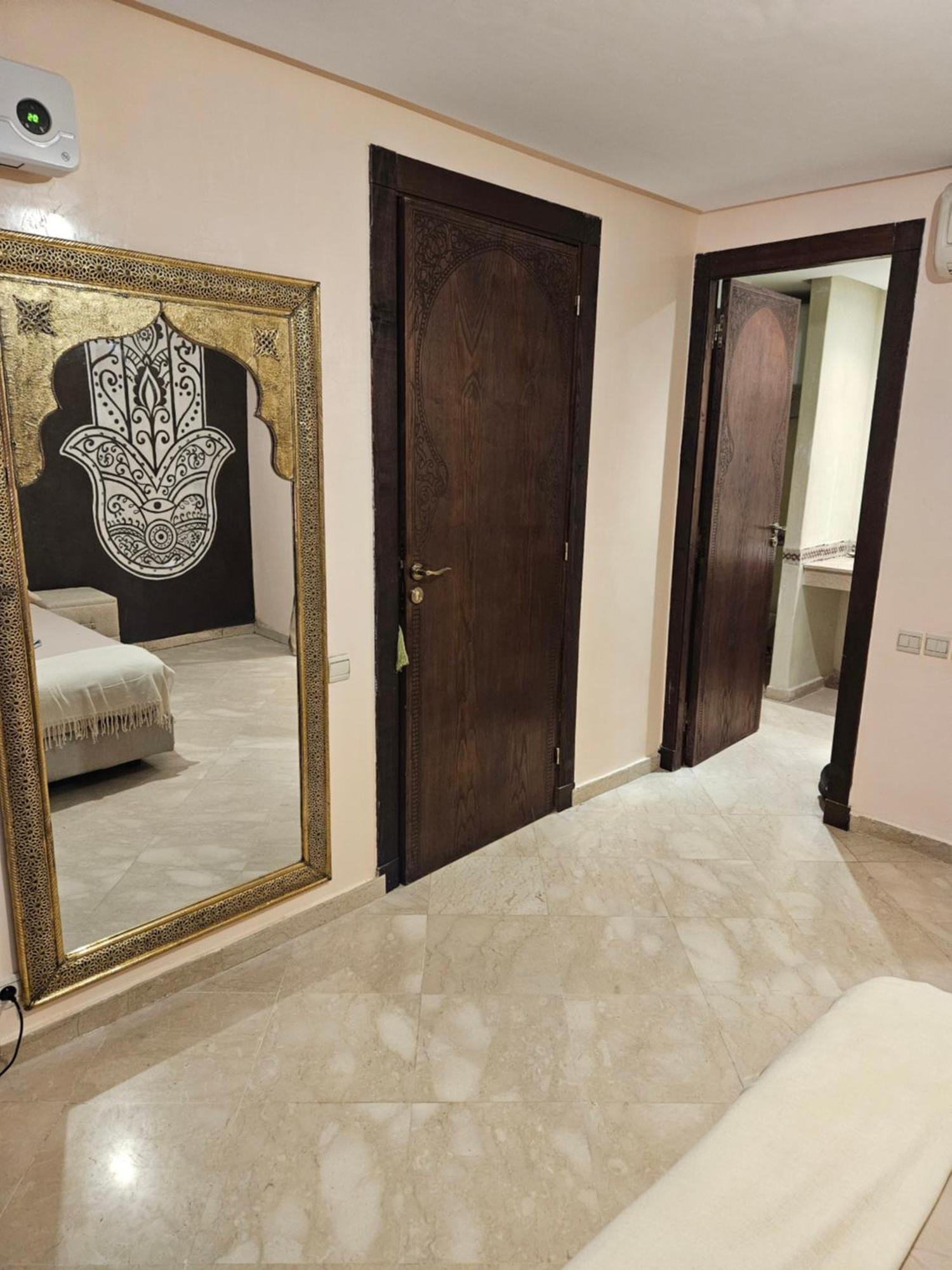 Charmant Duplex Au Coeur De Gueliz, Quartier Haut De Gamme De Marrakech มาร์ราเกช ภายนอก รูปภาพ